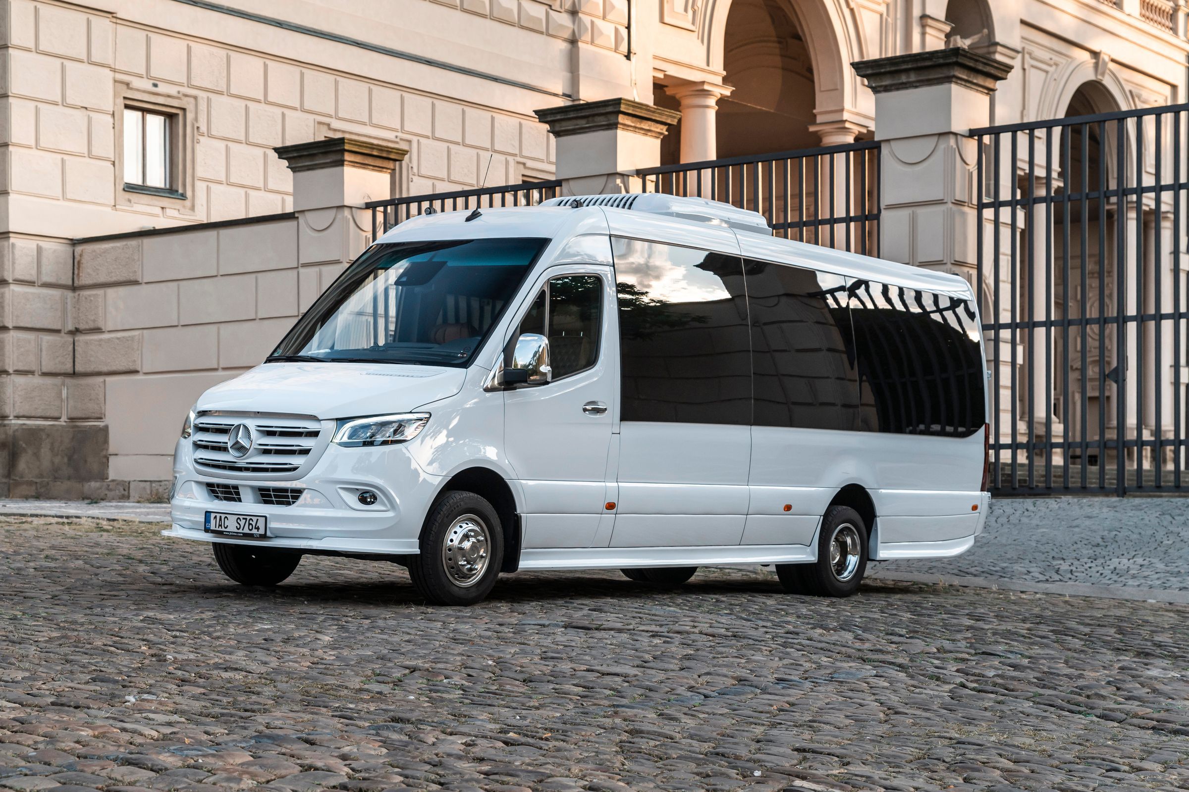 Mercedes Sprinter exterior